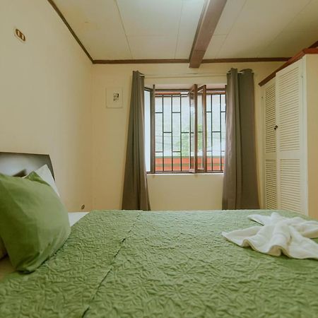 Quepos Inn Ngoại thất bức ảnh