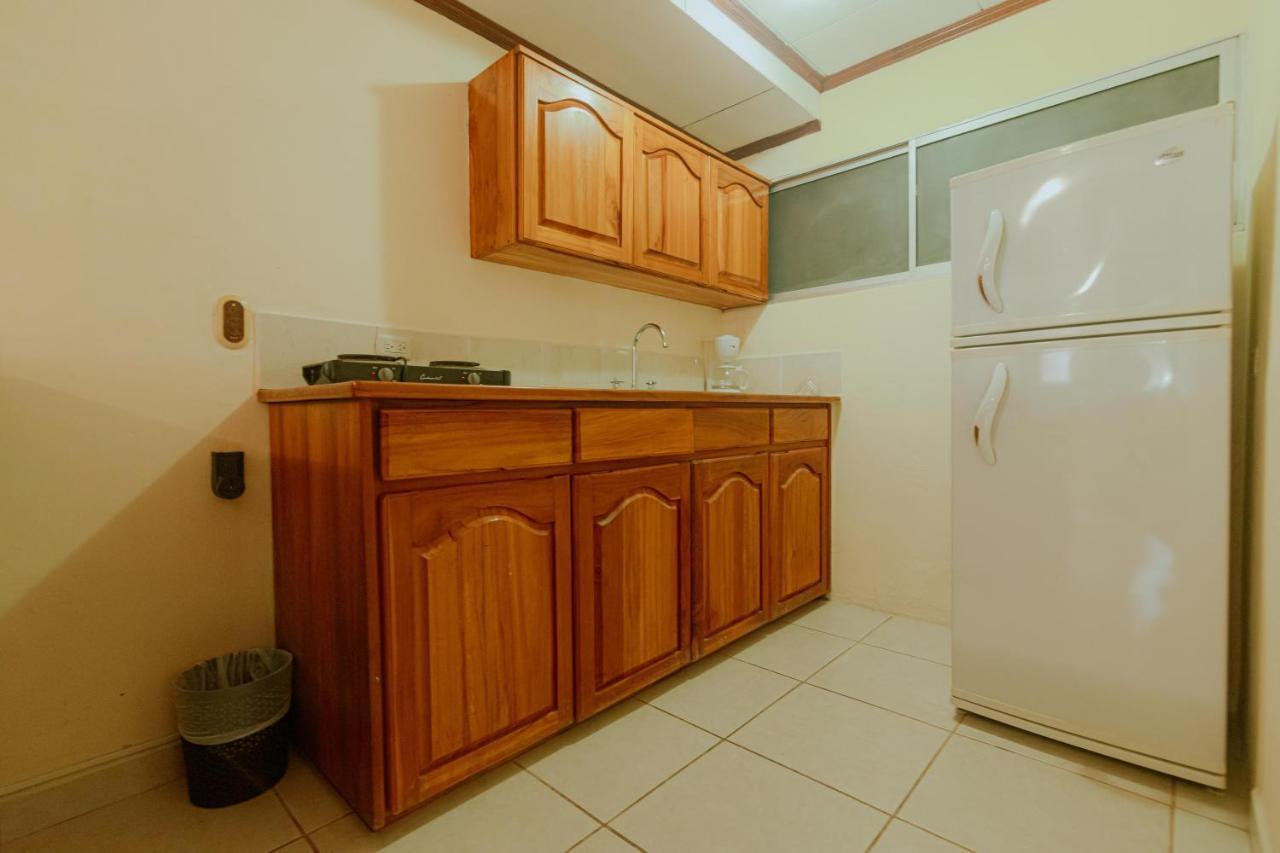 Quepos Inn Ngoại thất bức ảnh